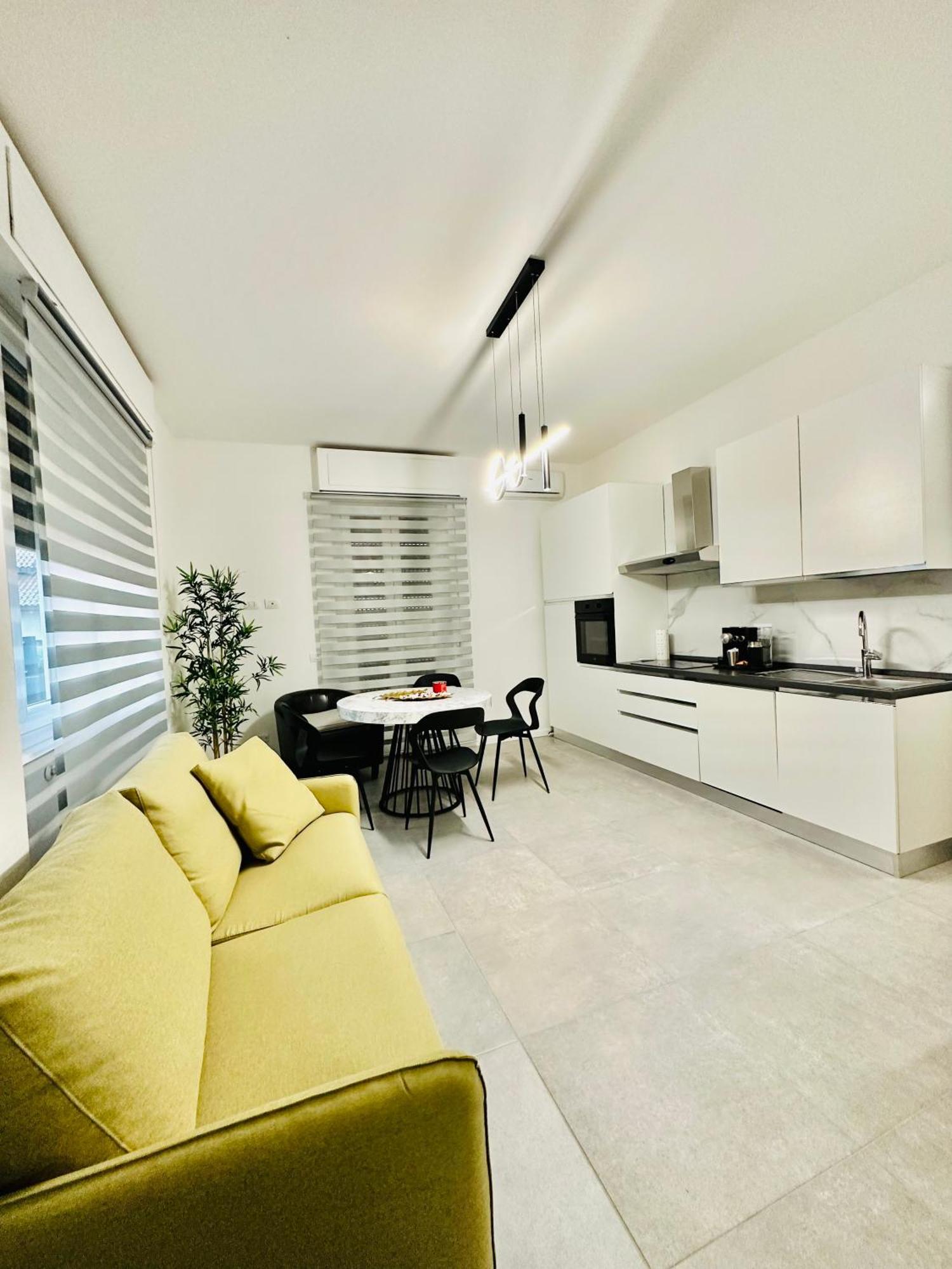 Appartamento Dolce Vita - Free Parking Como Exteriör bild